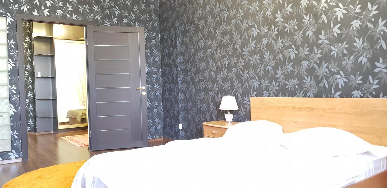 Apartment Lazurniy Астана Экстерьер фото